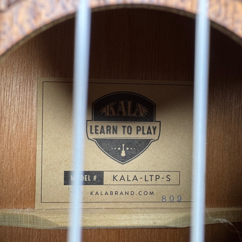 Kala Learn To Play Soprano Ukulele Starter Kit Mahogany KALA-LTP-S with Bag - Picture 2 of 7